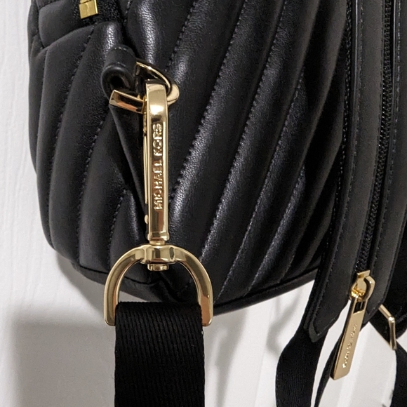 NWT MK Erin small backpack - Picture 3 of 10